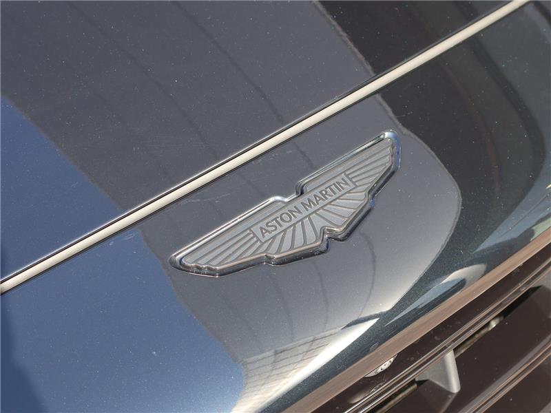 2025 Aston Martin DBX  