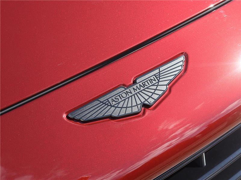 2023 Aston Martin DBX 4.0 V8 707 STD