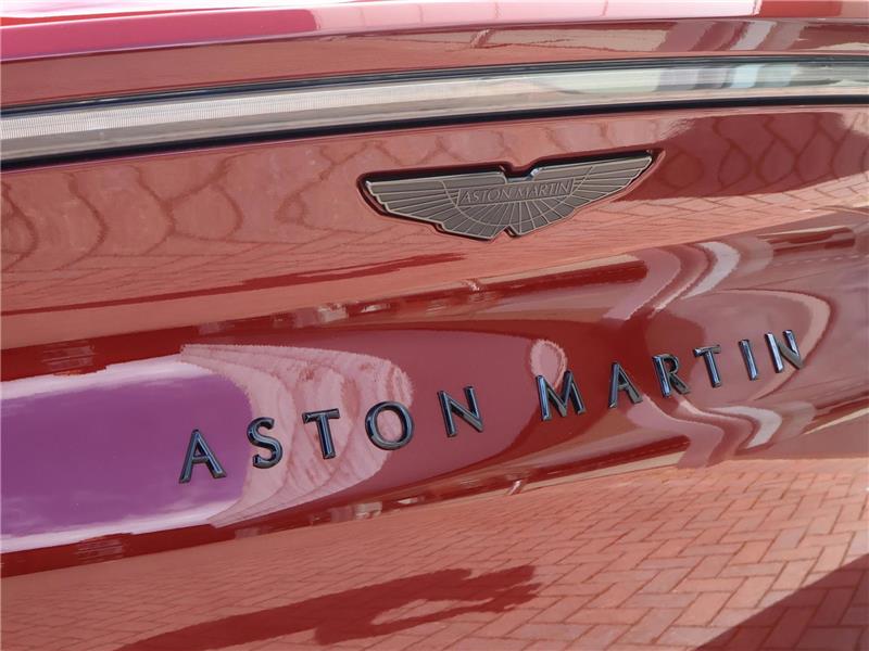 2023 Aston Martin DBX 4.0 V8 707 STD