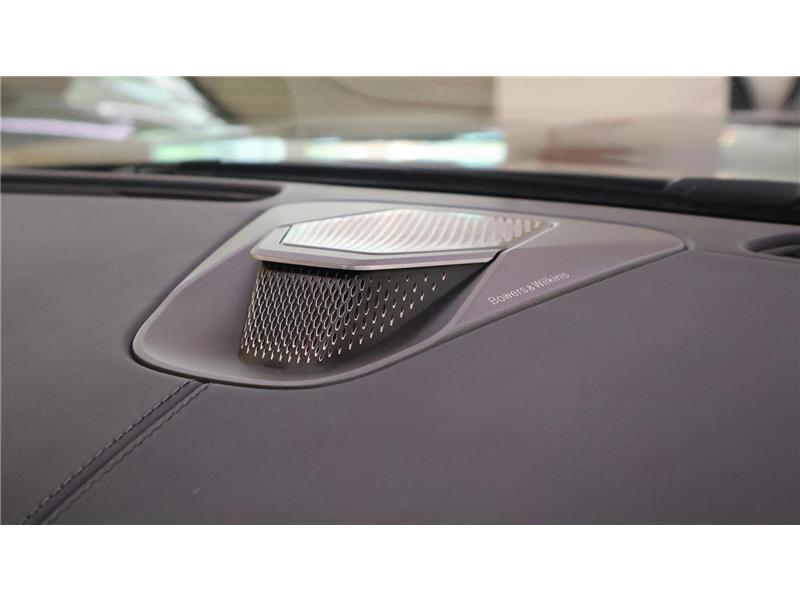 2025 Aston Martin DB12 4.0 V8 STD