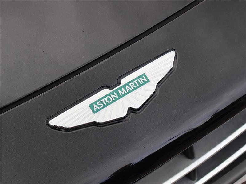 2025 Aston Martin DB12 4.0 V8 STD