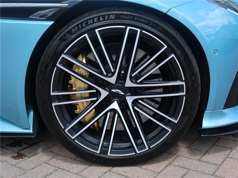 2024 Aston Martin DB12 Volante
