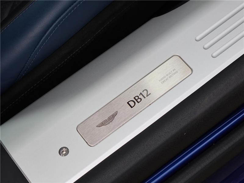 2025 Aston Martin DB12 4.0 V8