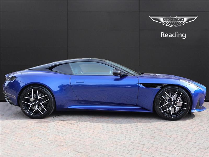 2025 Aston Martin DB12 4.0 V8
