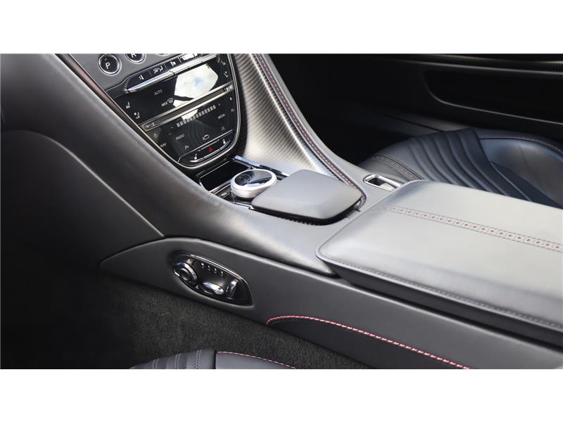 2022 Aston Martin DB11 5.2 V12 BiTurbo