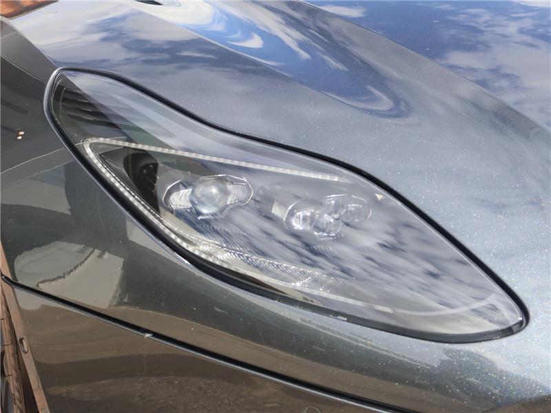 2022 Aston Martin DB11 5.2 V12 BiTurbo