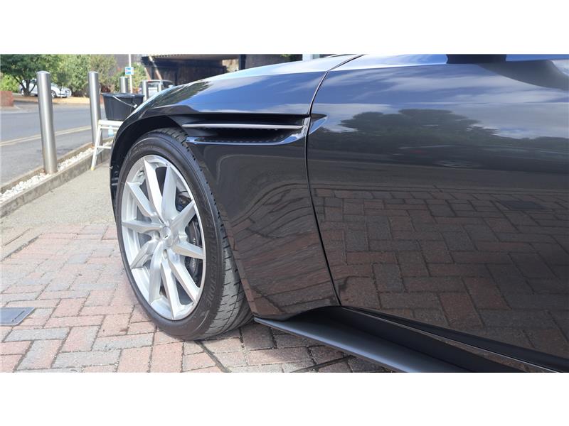 2020 Aston Martin DB11 4.0 V8