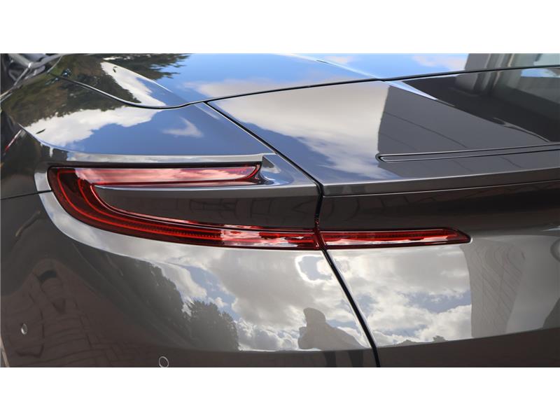 2020 Aston Martin DB11 4.0 V8