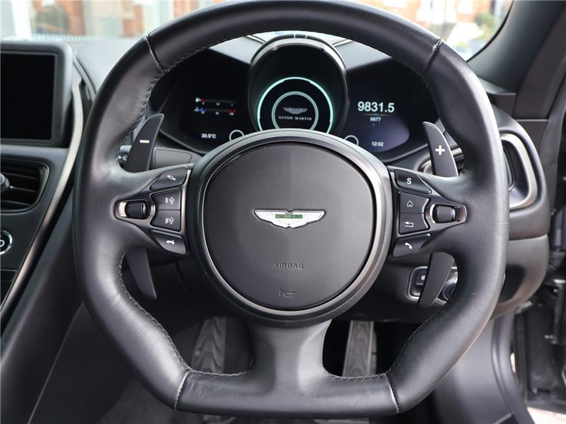 2021 Aston Martin DBS 5.2 V12 BiTurbo Superleggera 