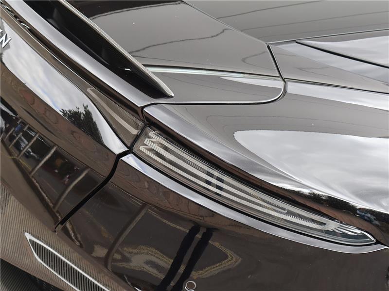2022 Aston Martin DBS 5.2 V12 BiTurbo