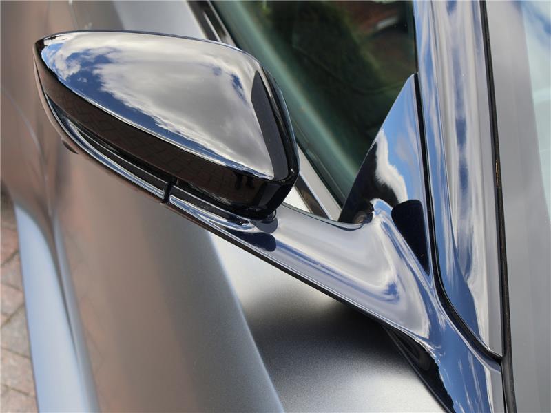 2021 Aston Martin DBS 5.2 V12 BiTurbo Superleggera 