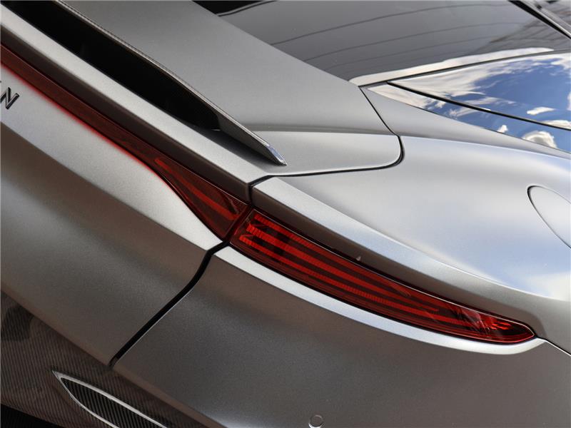 2021 Aston Martin DBS 5.2 V12 BiTurbo Superleggera 