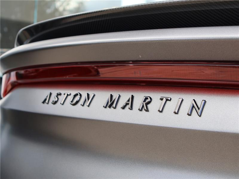 2021 Aston Martin DBS 5.2 V12 BiTurbo Superleggera 