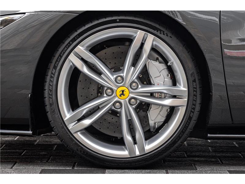 2024 Ferrari 296 GTS