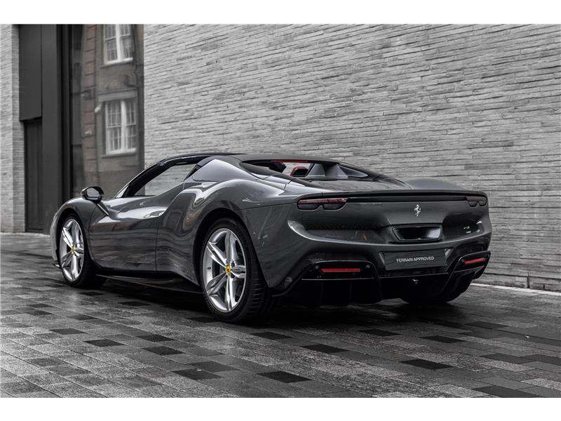 2024 Ferrari 296 GTS