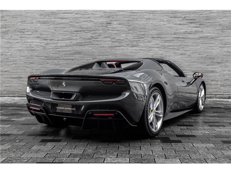 2024 Ferrari 296 GTS