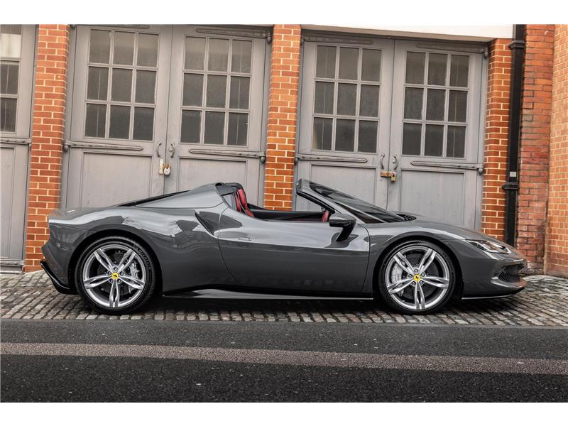 2024 Ferrari 296 GTS