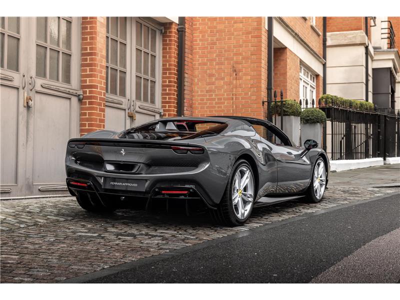 2024 Ferrari 296 GTS