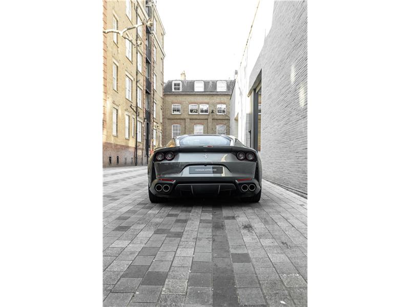 2020 Ferrari 812 Superfast  