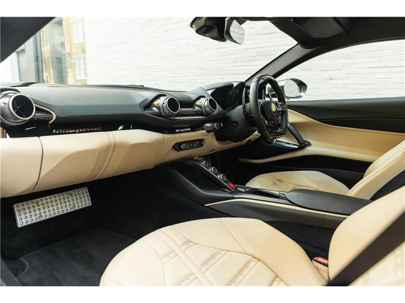 2020 Ferrari 812 Superfast  