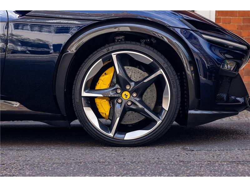 2023 Ferrari Purosangue 6.5 V12 STD