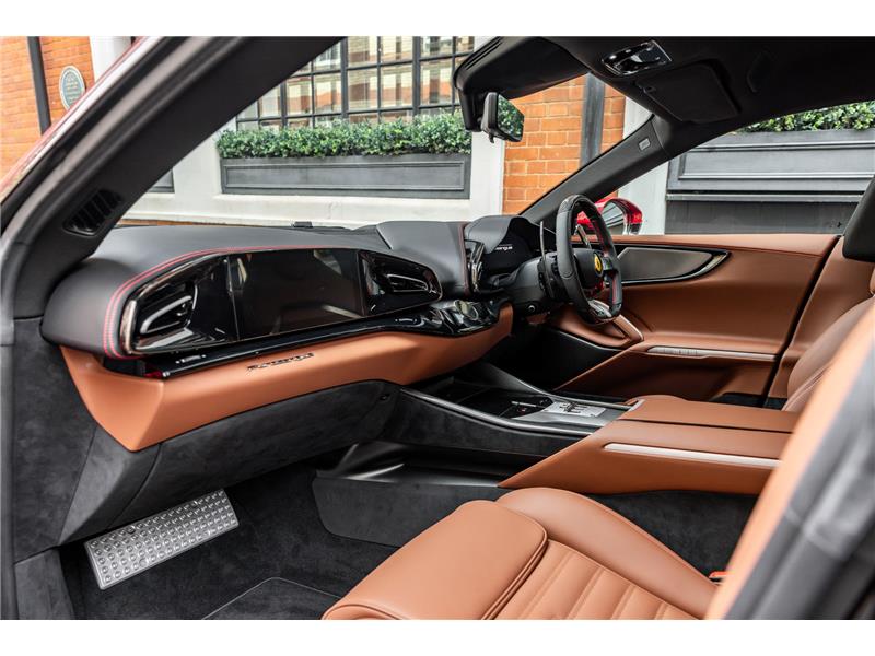 2025 Ferrari Purosangue 6.5 V12 STD