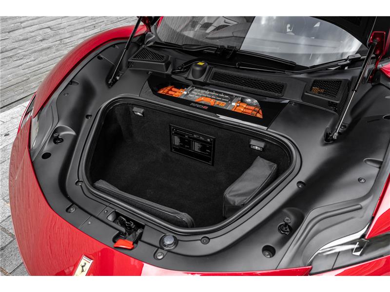 2022 Ferrari SF90 Spider 4.0 T V8