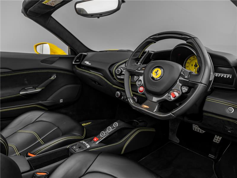 2018 Ferrari 488 3.9 T V8