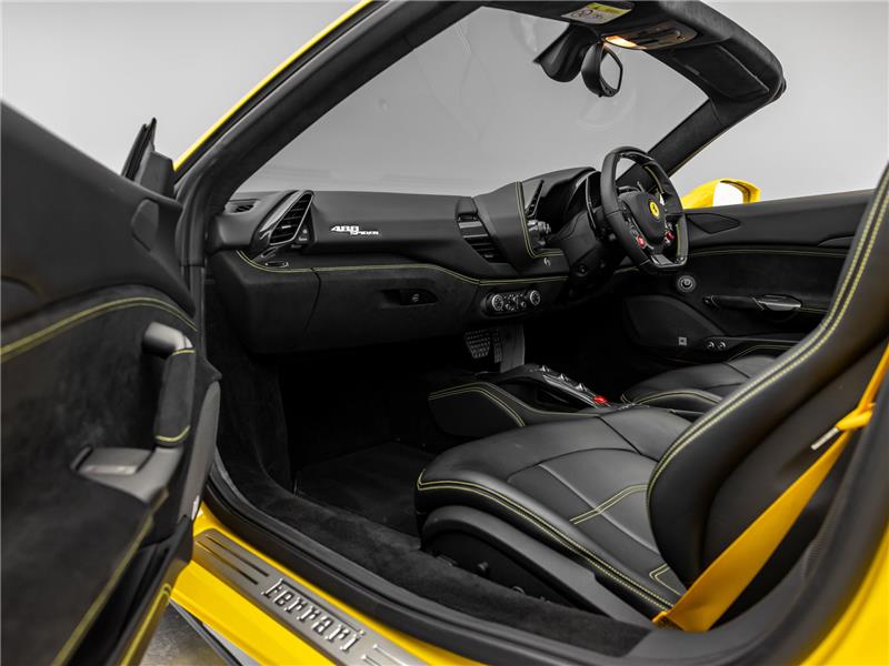 2018 Ferrari 488 3.9 T V8