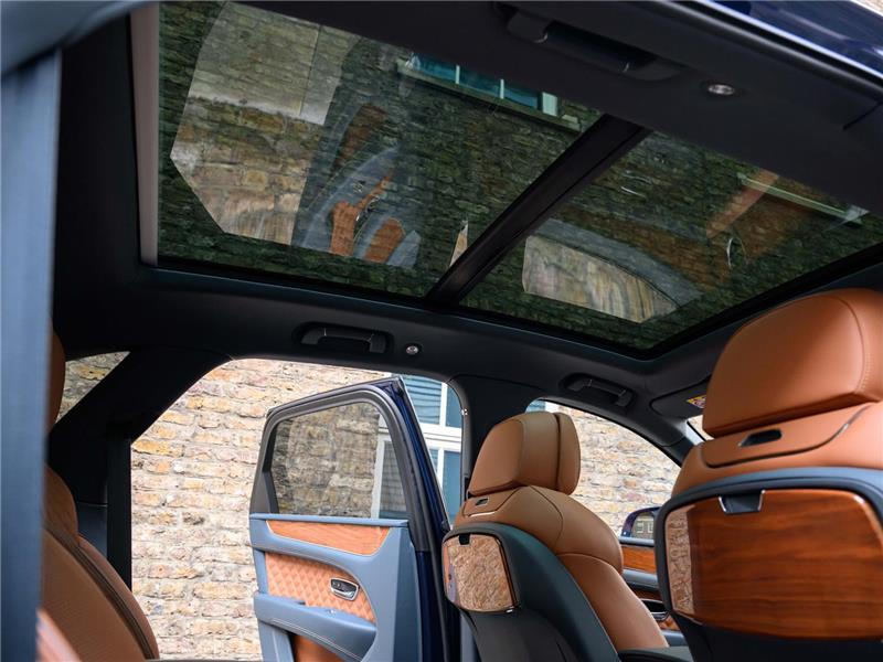 2022 Bentley Bentayga V6 Hybrid