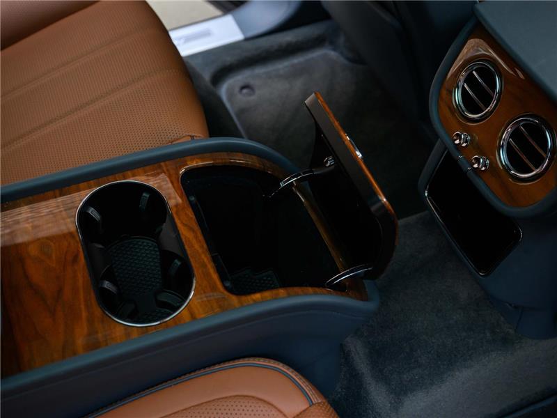 2022 Bentley Bentayga V6 Hybrid