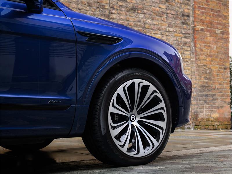 2022 Bentley Bentayga V6 Hybrid