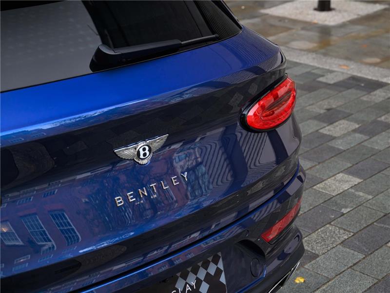 2022 Bentley Bentayga V6 Hybrid