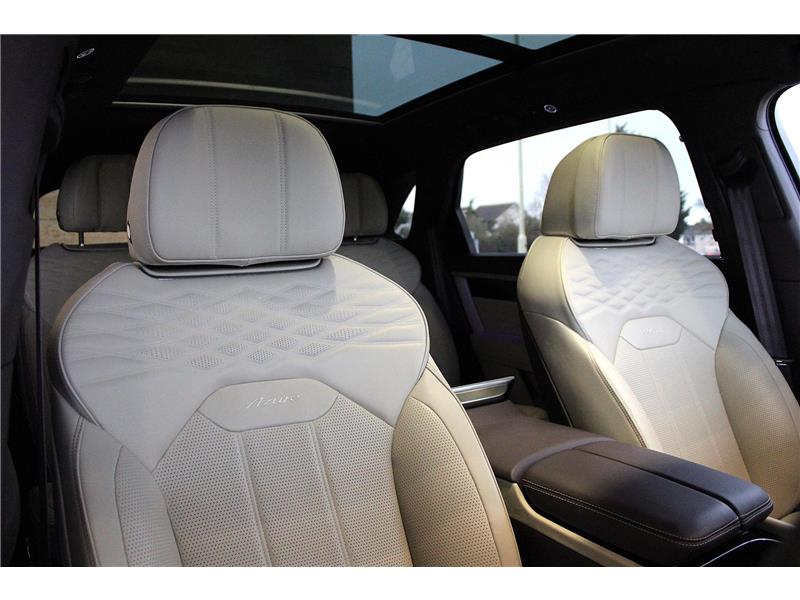 2022 Bentley Bentayga EWB Azure