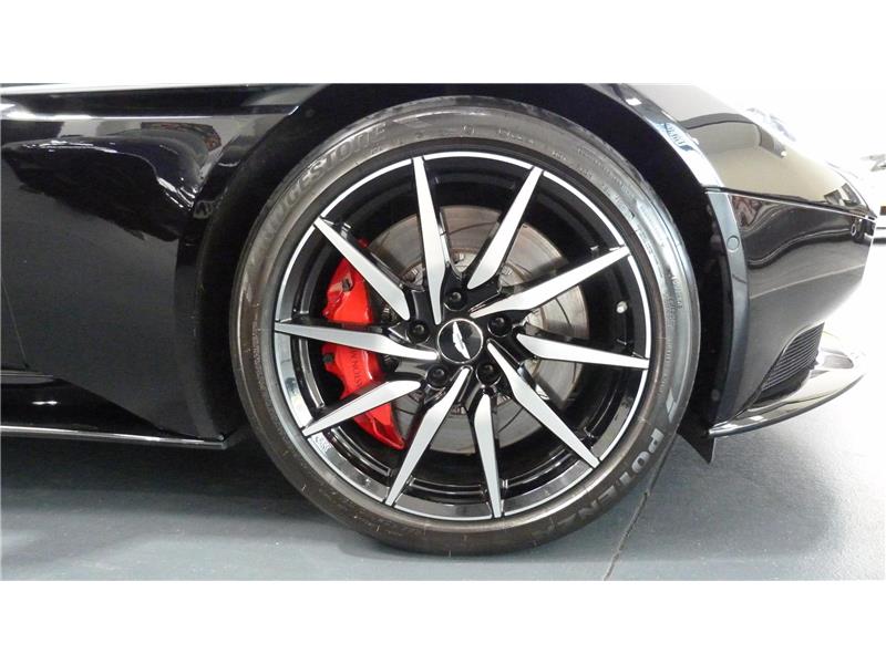 2021 Aston Martin DB11 V8