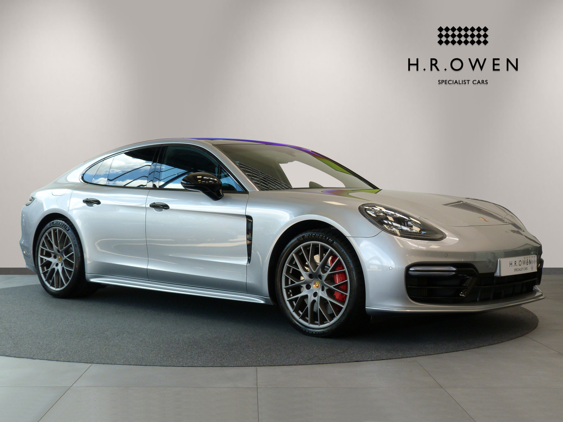 2017 PORSCHE PANAMERA