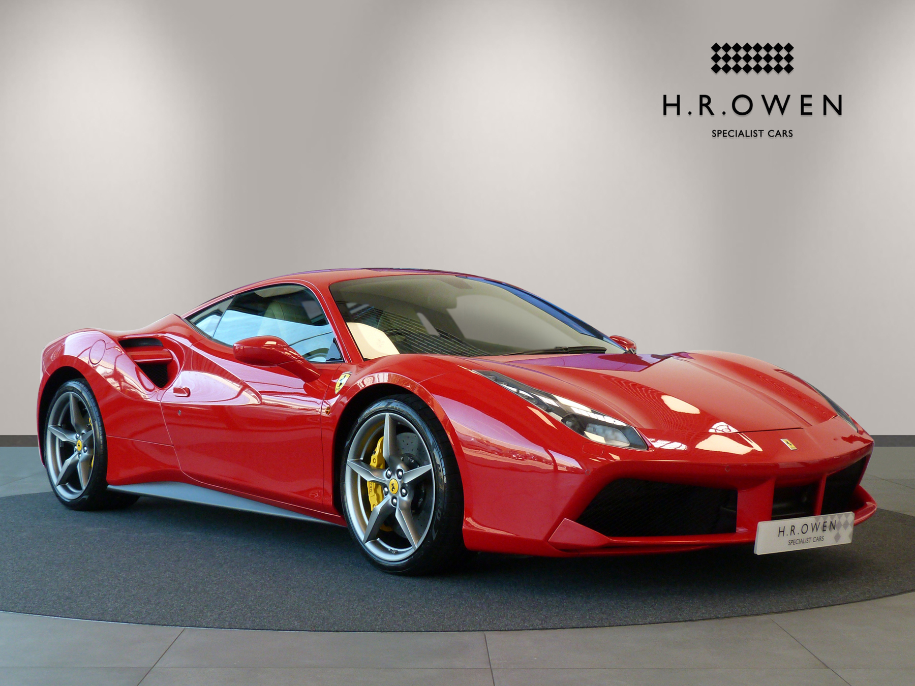 FERRARI 488