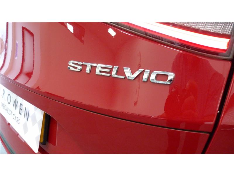 2023 Alfa Romeo Stelvio 2.9 V6 Bi-Turbo Quadrifoglio