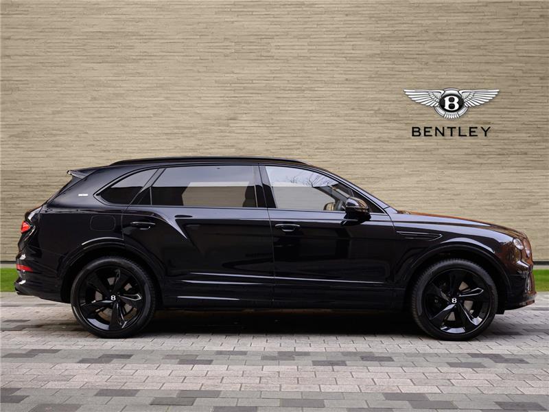 2024 Bentley Bentayga V8 Azure EWB First Edition