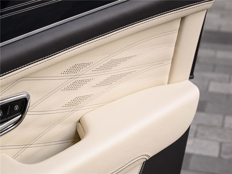 2024 Bentley Bentayga V8 Azure EWB First Edition