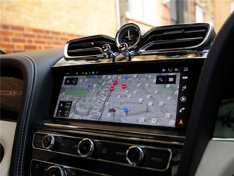 2024 Bentley Bentayga V8 Azure EWB First Edition