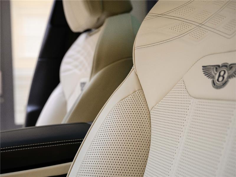 2024 Bentley Bentayga V8 Azure EWB First Edition