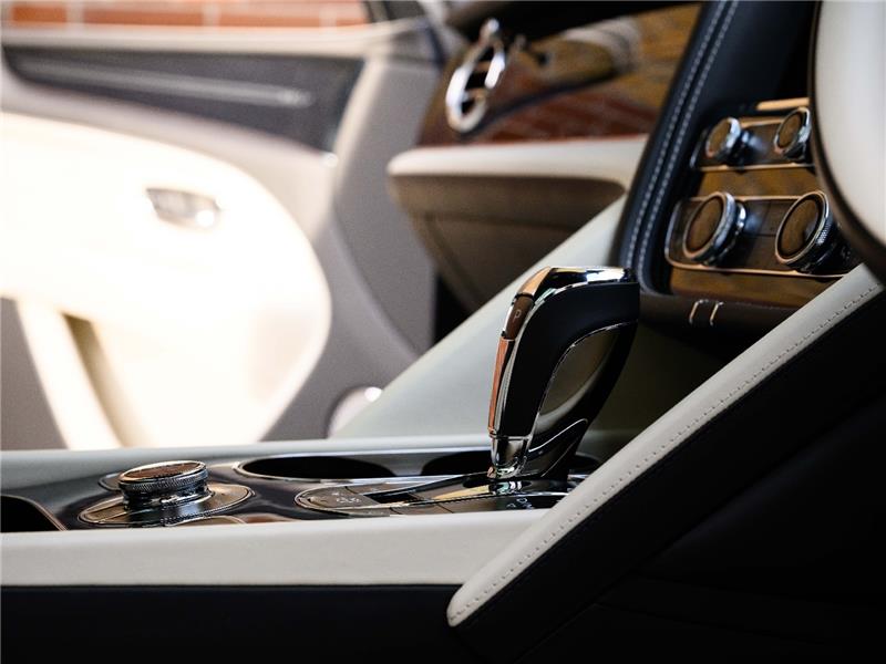 2024 Bentley Bentayga V8 Azure EWB First Edition