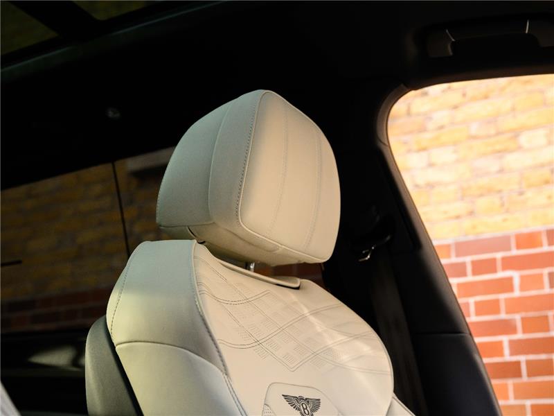 2024 Bentley Bentayga V8 Azure EWB First Edition