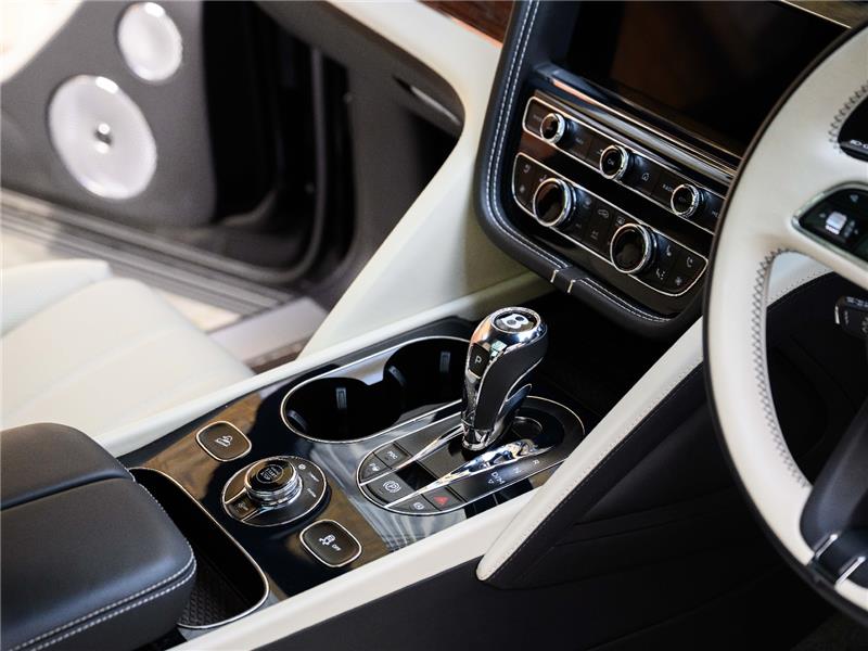 2024 Bentley Bentayga V8 Azure EWB First Edition