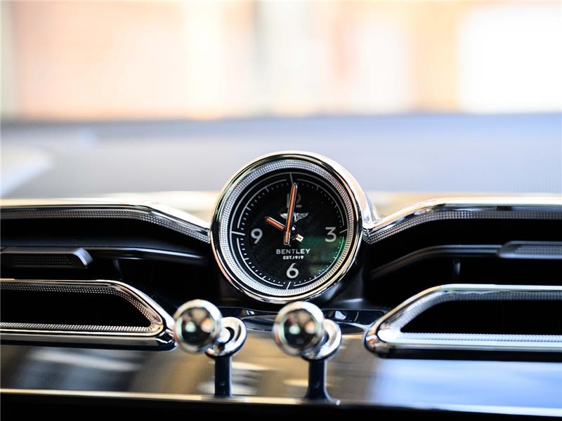 2024 Bentley Bentayga V8 Azure EWB First Edition