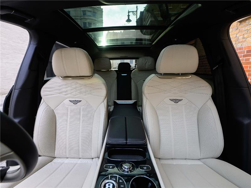2024 Bentley Bentayga V8 Azure EWB First Edition