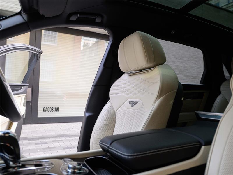2024 Bentley Bentayga V8 Azure EWB First Edition