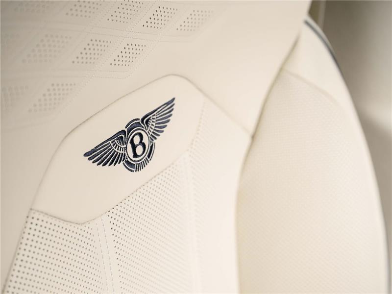 2025 Bentley Bentayga 4.0 V8 Azure EWB LWB