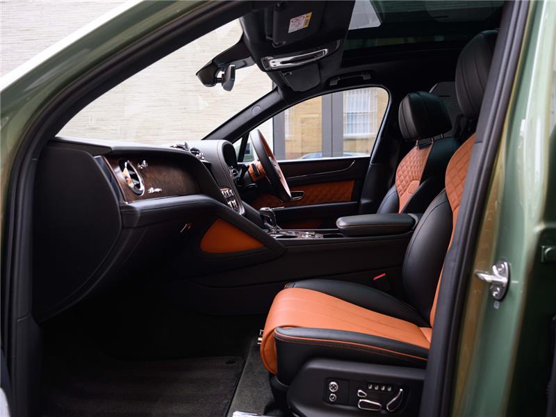 2023 Bentley Bentayga V8 Azure